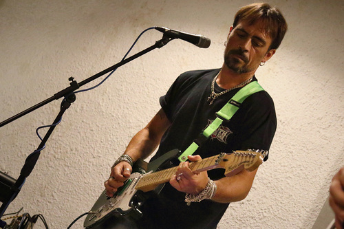 Rodolfo Pastoressa | Guitar & vocals